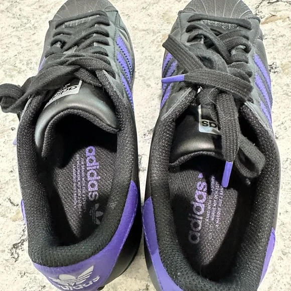 Adidas Superstar Black and Purple Leather Shoes Size 8.5 - Picture 4 of 7